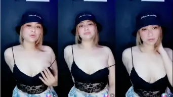 Dhea Gak Pake BH Live Hot Video by Eporner Dhea Gak Pake BH Live Hot Video by Eporner