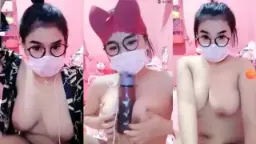 Sheila Bugil Show Video by PornOne