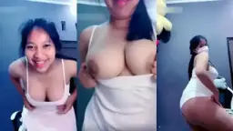 Cewek Montok Goyang Sampe Bawah Video by BebasIndo