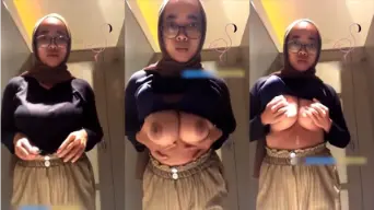 PAP Hijaber Toge Remas Toket Video by xHamster PAP Hijaber Toge Remas Toket Video by xHamster