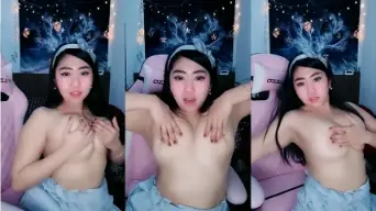 Cewek Toge Desah Remas Toket Mulusnya Video by xVideos