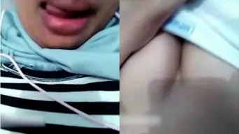 Cewek Hijab Melet Mainin Susu Video by PornTrex