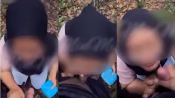 Suruh Pacar Hijab Nyepong di Alam Terbuka Video by TubeV