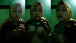 Ratna BebasINDO Pap Toket Gede Bulatnya Video by IXXX